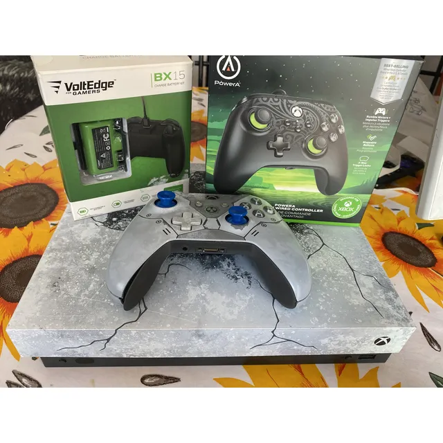 Consola Xbox One X 1tb Gears Of War 5 Accesorios Color Black