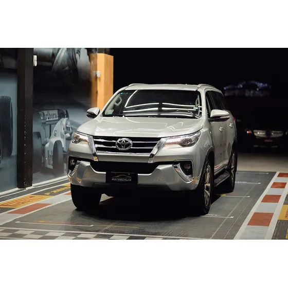 Toyota Hilux Sw4 2.8 Srx 177cv 4x4 7as