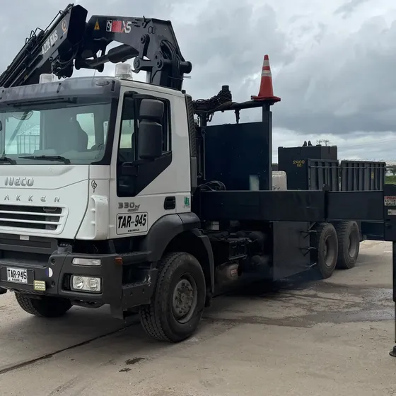 Camión Iveco Modelo 2012. Grúa Modelo 2012, Referencia 422e