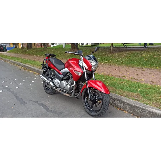¡oportunidad! Vendo Suzuki Inazuma 250 Modelo 2013.