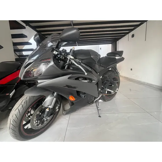 Yamaha R6