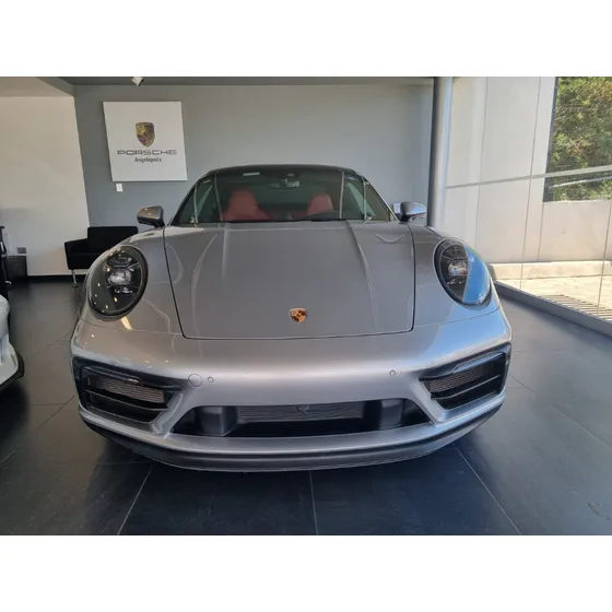 Porsche 911 Carrera Gts