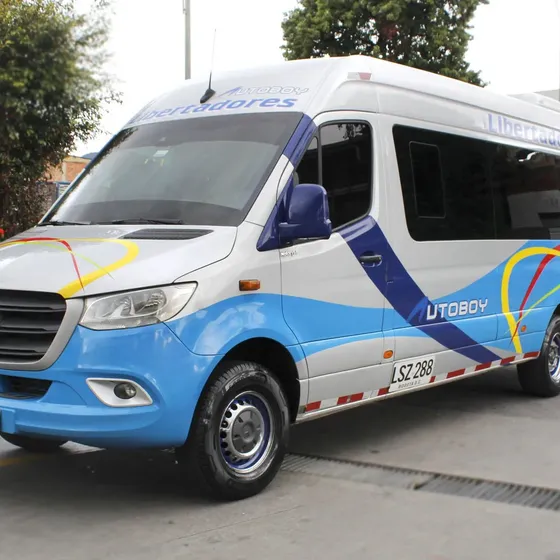 Microbus Mercedes Benz Sprinter 515 2024 18 Pasajeros