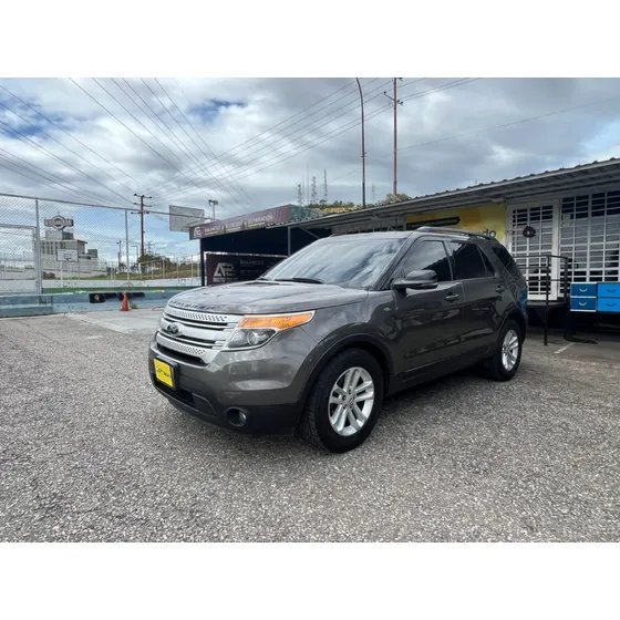 Ford Explorer Xlt