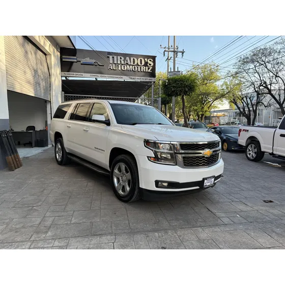 Chevrolet Suburban 5.3 Ltz V8 4wd 2da Cubo At