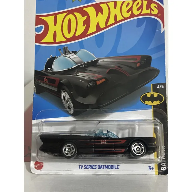 Carrito Hotwheels Tv Series Batimobile Batman Clásico