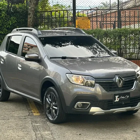 Renault Stepway 2022 1.6 Intens