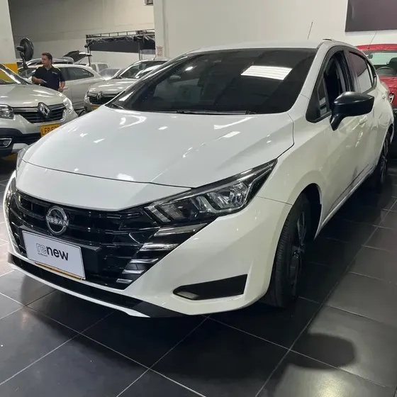 Nissan Versa 1.6 Sense usado en Medellín