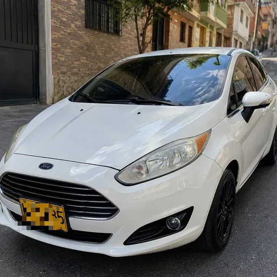 Ford Fiesta 2014 1.6 Titanium At