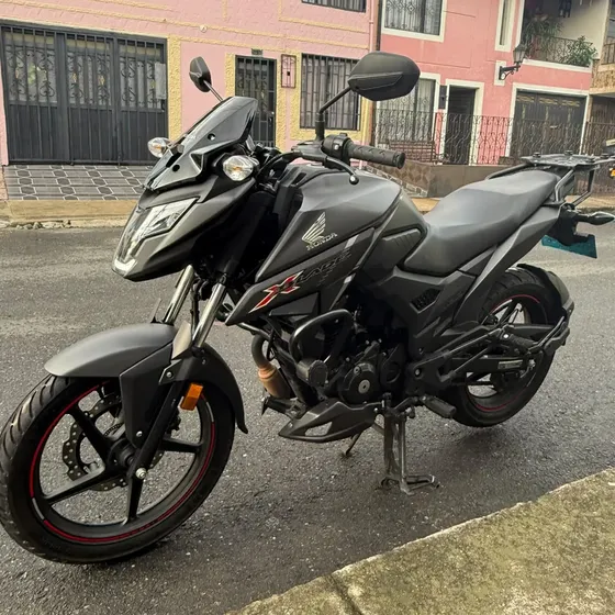Honda Xblade 160 Modelo 2025