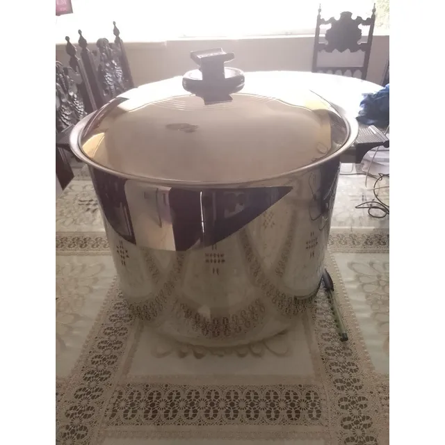 Olla Muy Grande Marca Rena Ware Muy Buen Estado 27 Litros Plateado