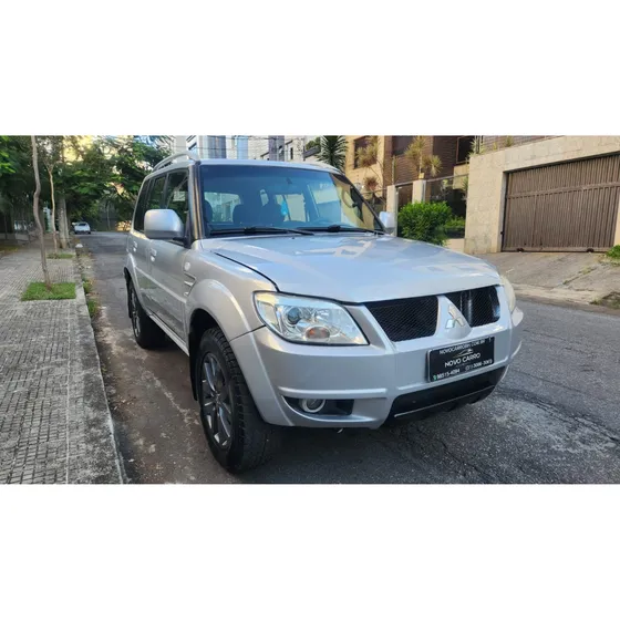 Mitsubishi Pajero Tr4 2.0 4x4 16v 140cv Flex 4p Automático