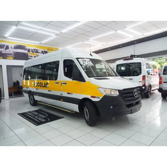 Mercedes-benz Sprinter Van 417 Com 28 Lugares