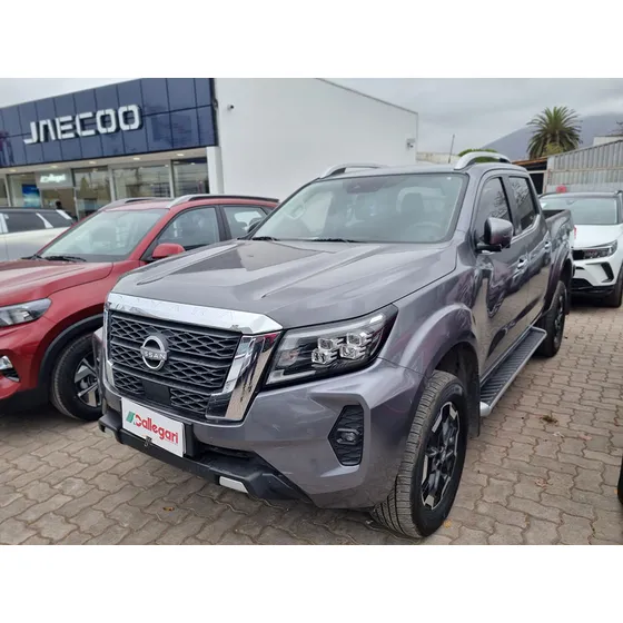 Nissan Navara D Cab Mt 4x4 2.3 Base