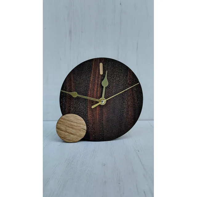 Reloj De Mesa/ Escritorio. Reloj Madera Samán Y Fresno.