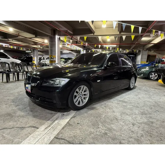 Bmw 320i .