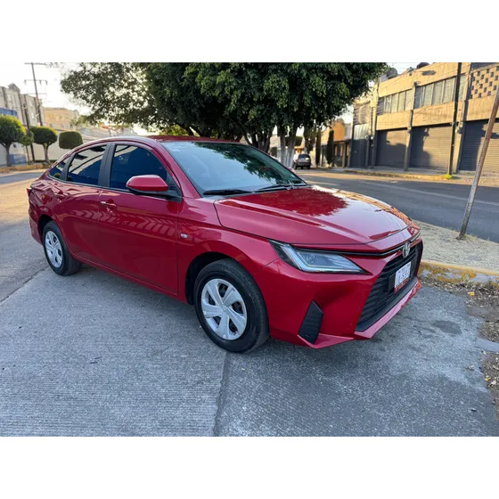 Toyota Yaris 1.5 4p Base At Cvt