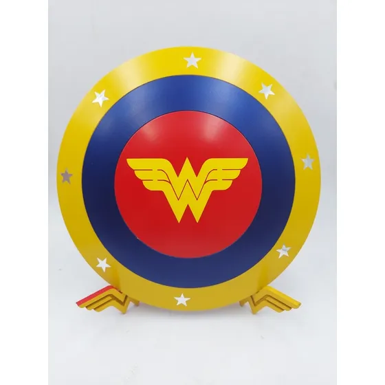 Escudo De 30cm + Base Em Mdf Da Mulher Maravilha 