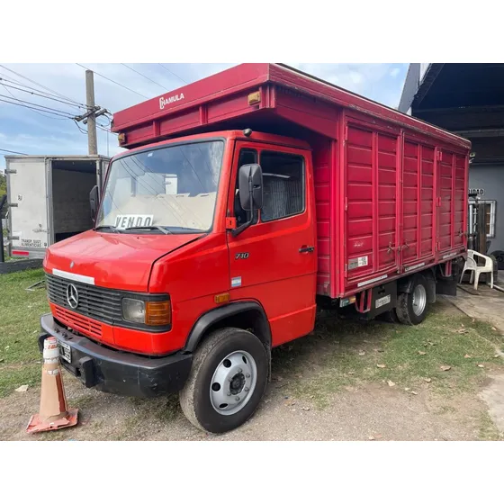 Mercedes-benz 710 Caja Tipo Todo Puerta