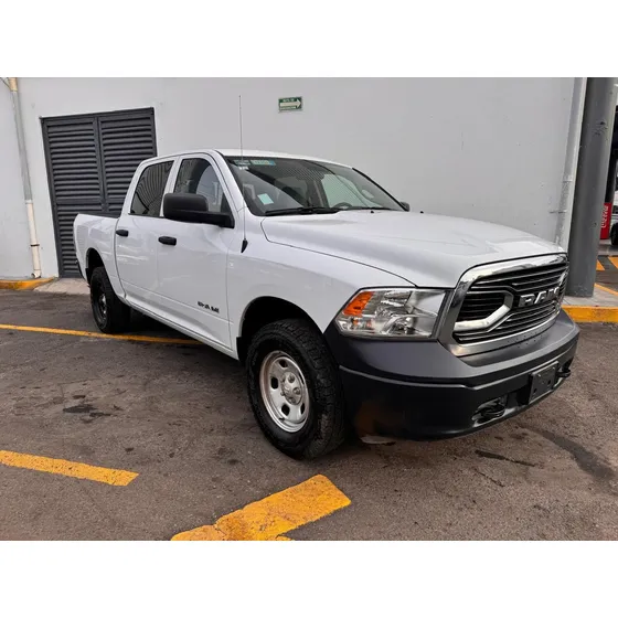 Ram 1500 3.6 V6 Crew Cab Slt At