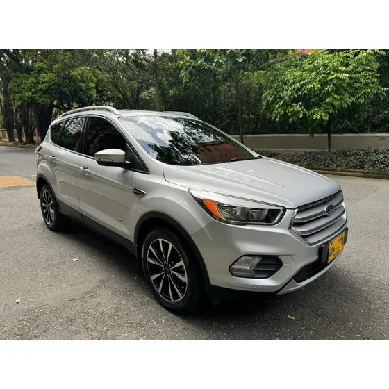 Ford Escape 2.0. Titanium .automatica .4x4