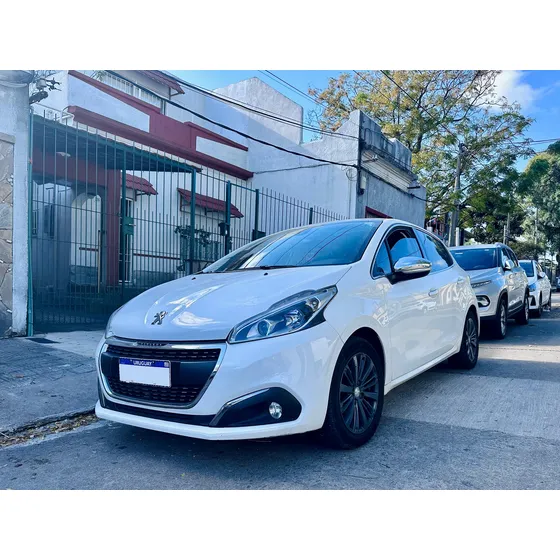 Peugeot 208 1.2t Allure Manual