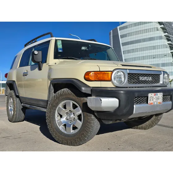 Toyota Fj Cruiser 3p Premium Aa Ee Ra Abs 4x4 At