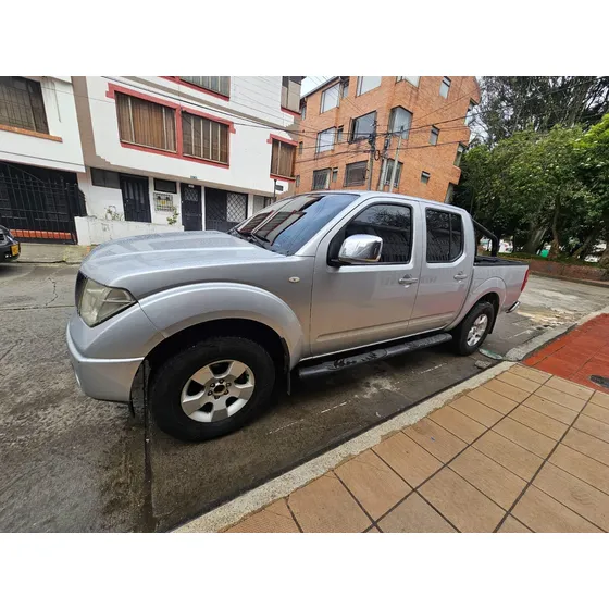 Nissan Navara 2.5 Ex