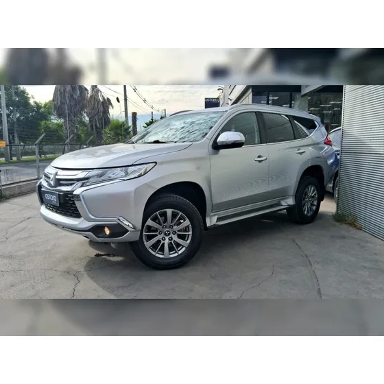 Mitsubishi Montero Sport 3.0 V6 4x2