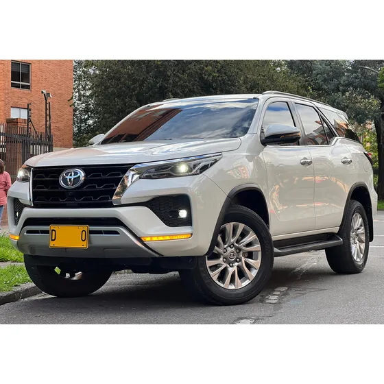 Toyota Fortuner 2.7l Mid