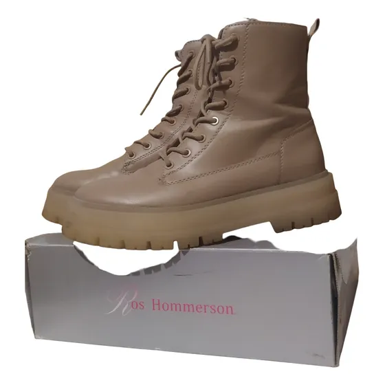 Bota De Moda Mujer Stradivarius Usado! Disponible En Stock.
