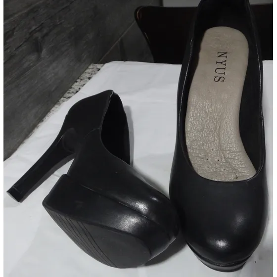 Tacones Negros Nyus Talla 7 Usados 
