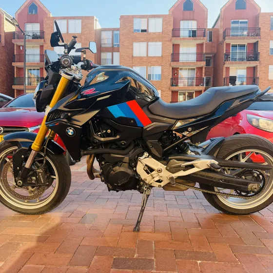 F900r