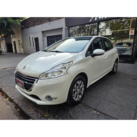 Peugeot 208 1.6 Allure Touchscreen
