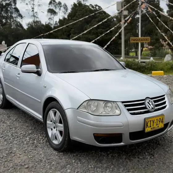 Volkswagen Jetta V 2011 2.0 Europa
