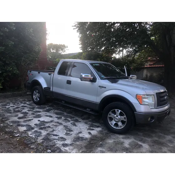 Ford F-150 5.0l Xlt Cabina Y Media V8 4x4 At