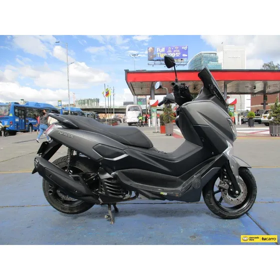 Moto Yamaha Nmax