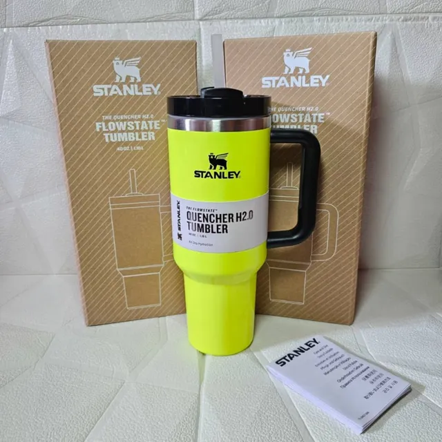 Vaso Termo Marca Stanley Slim Can Cooler 1.18ltr