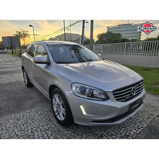 Volvo Xc60 2.0 T5 Momentum Gasolina 4p Automático