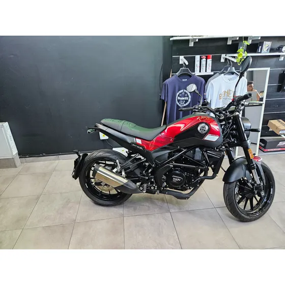Benelli Leoncino 250 Joya Rojo Ruby