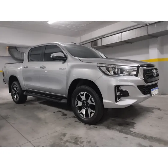 Toyota Hilux Pick-up 2.8 Cd Sr 177cv 4x4