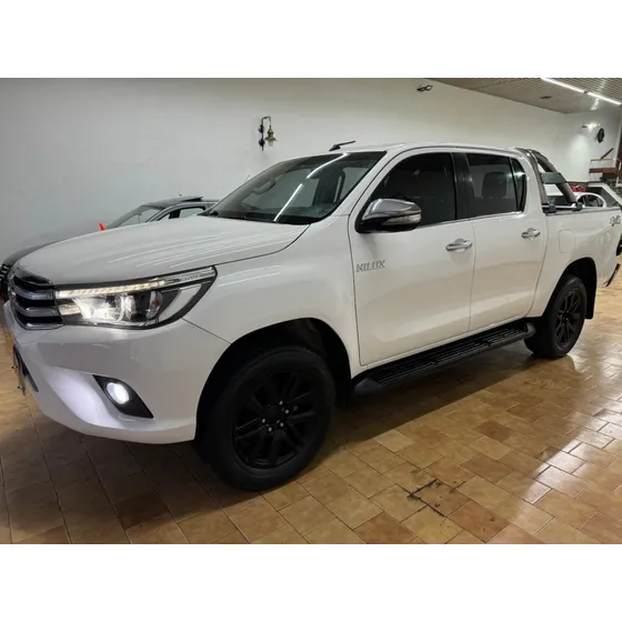 Toyota Hilux 2.8 Cd Srx 177cv 4x4 At