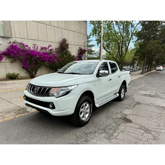Mitsubishi L200 2.5 Di-d Cabina Doble 4x4 Mt