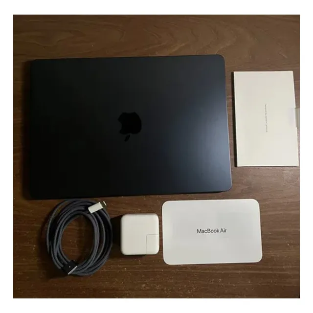 Macbook Air M2, 13,6, Midnight/ Azul