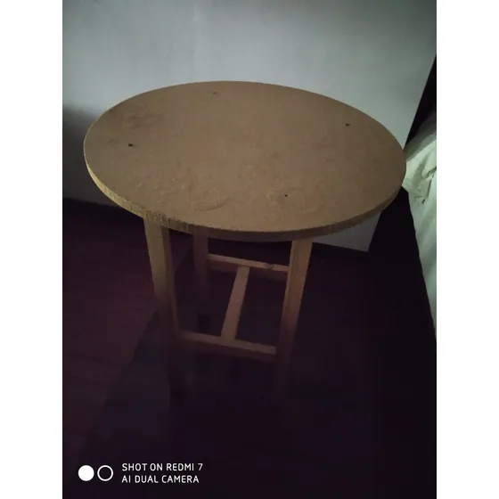 Mesa De Madera Para Vestir. 