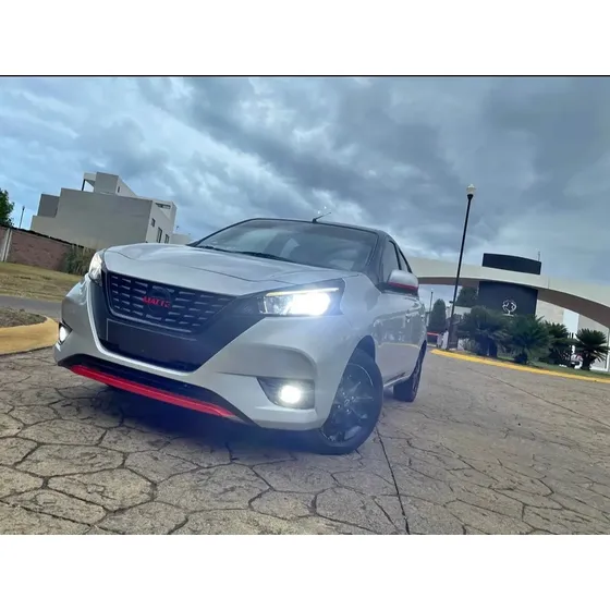 Nissan March 1.6 Advance Mt