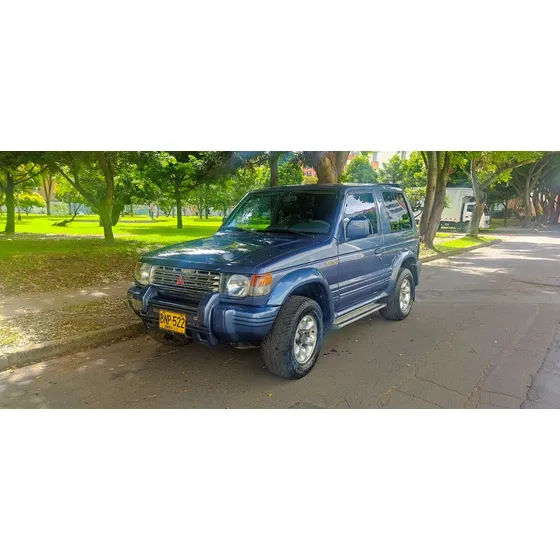 Mitsubishi Montero 3.0 V13