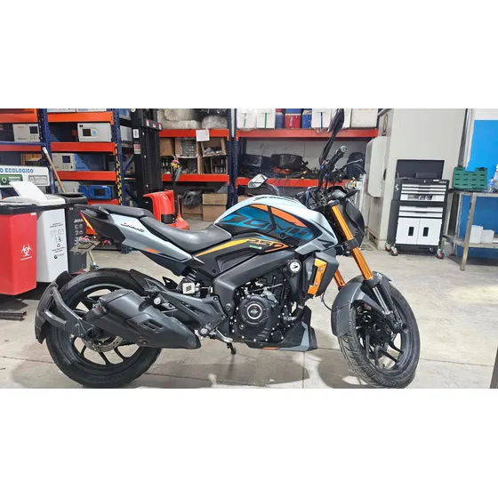 Dominar 250 Edición Especial