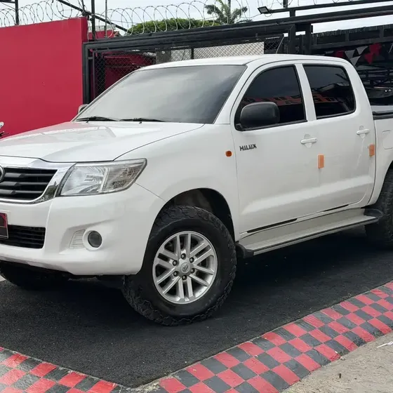 Toyota Hilux 2015 2.5 Diesel 4x4 Mt