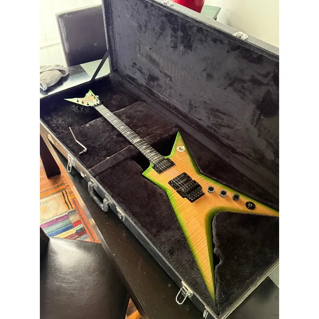 Guitarra Dean Stealth Slime